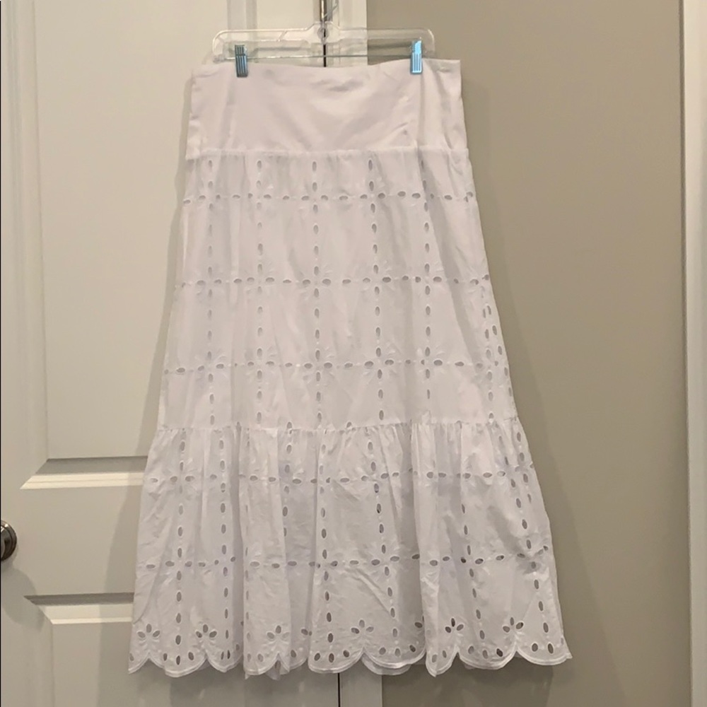 White maternity skirt